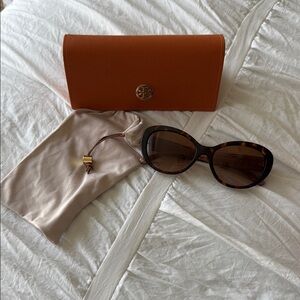 Tory Burch Brown and Orange Sunglasses